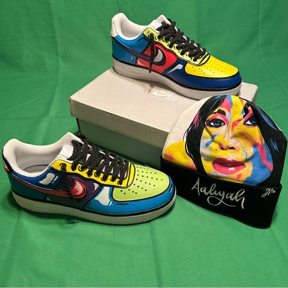 Nike - Picture 4 of 8